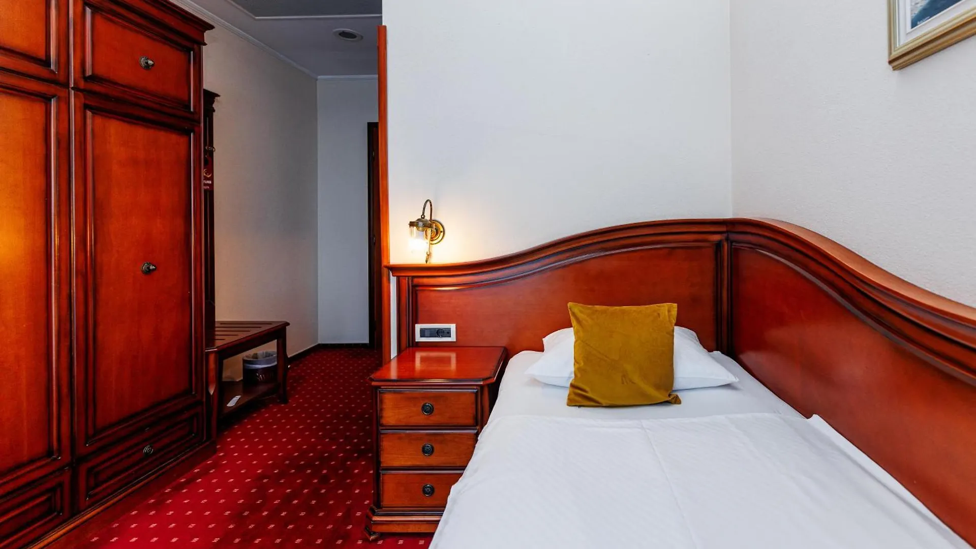 Hotel Savoy Opatija 4*,
