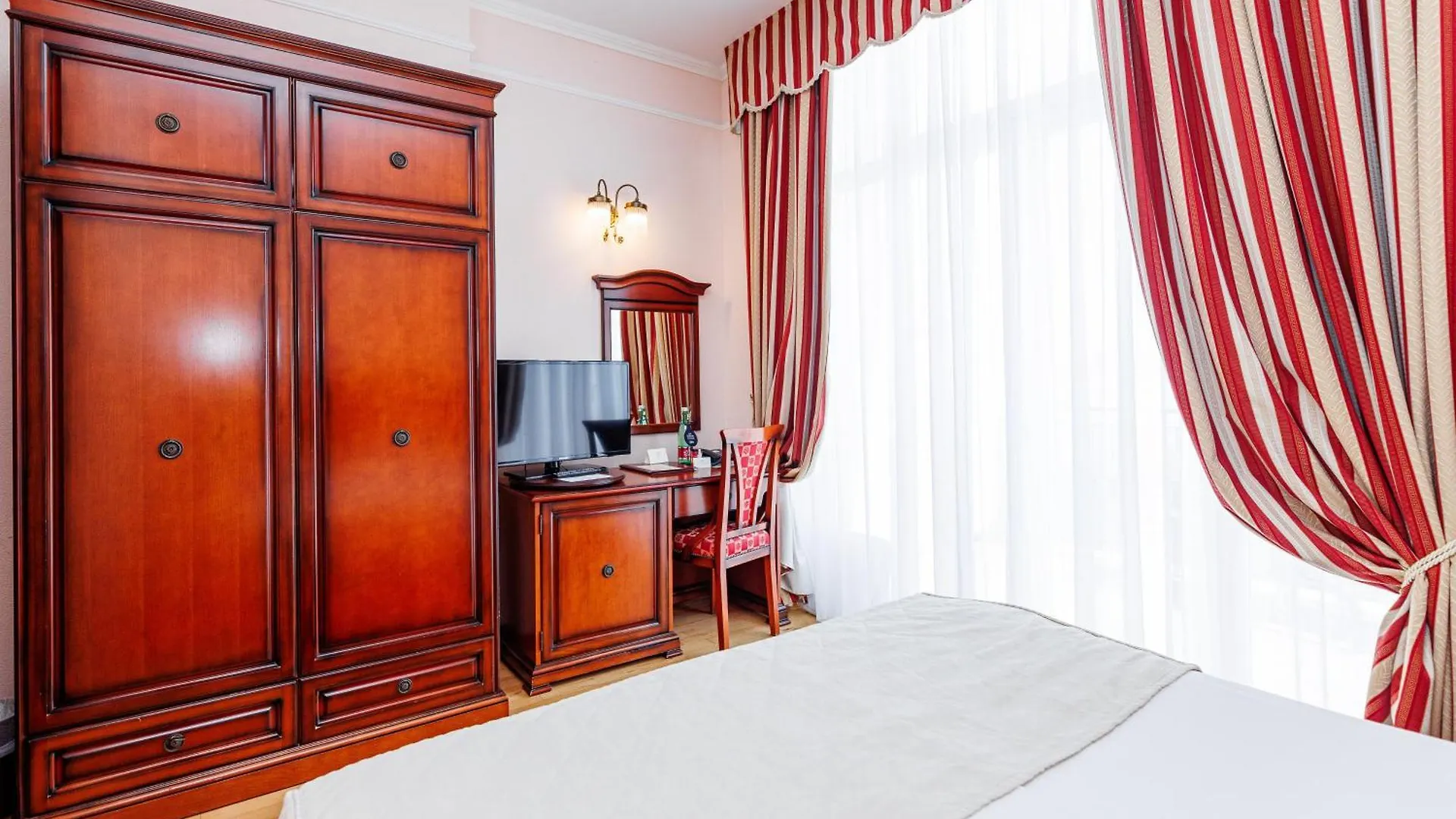 Hotel Savoy Opatija 4*,