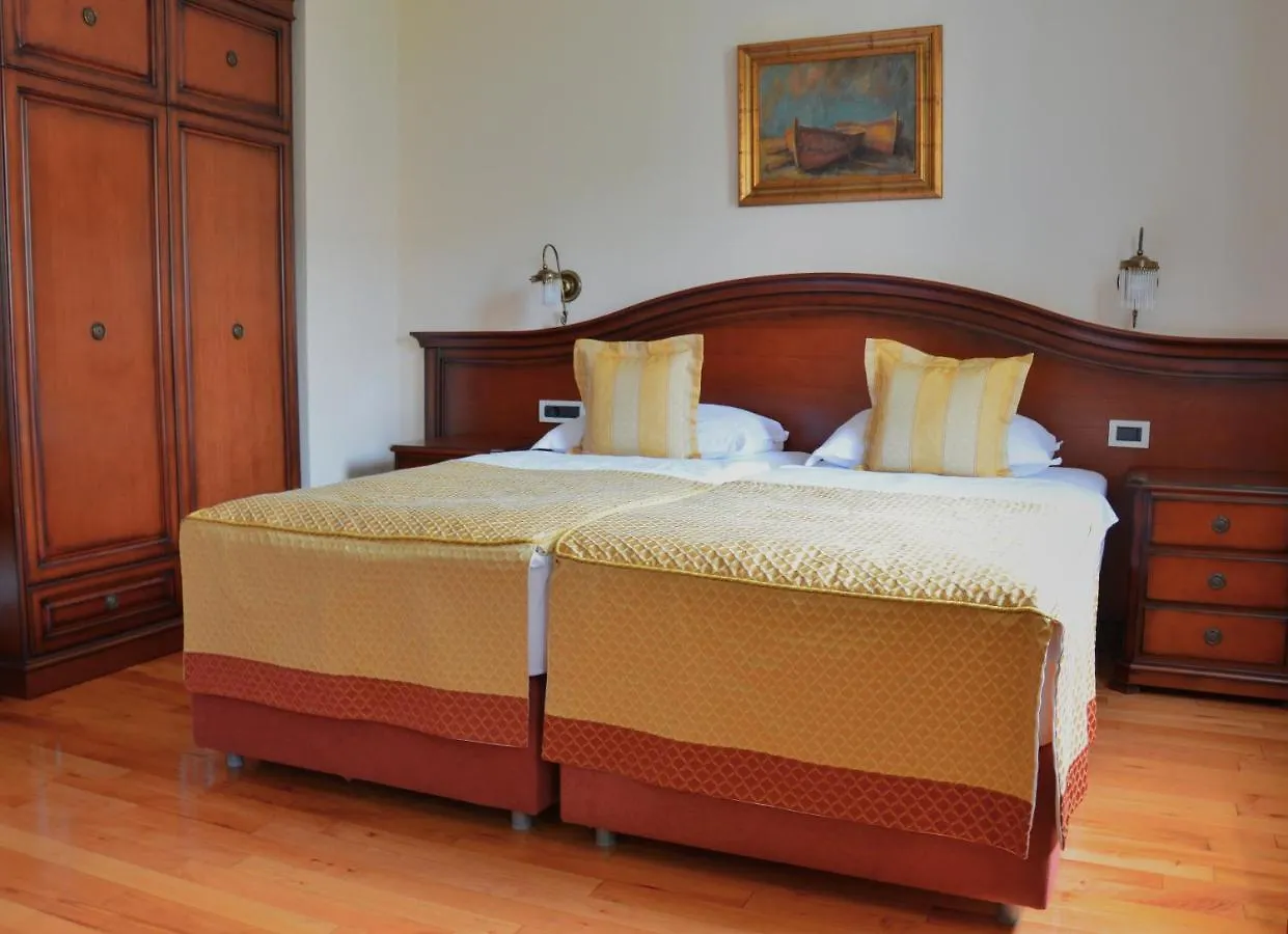 Hotel Savoy Opatija 4*,