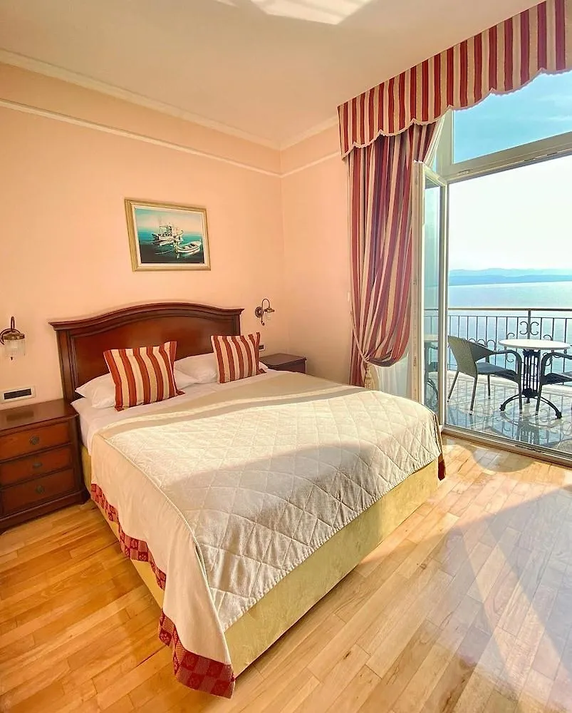 Hotel Savoy Opatija 4*,